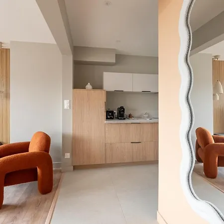 La Tropezienne Porteloise, Face Apartment